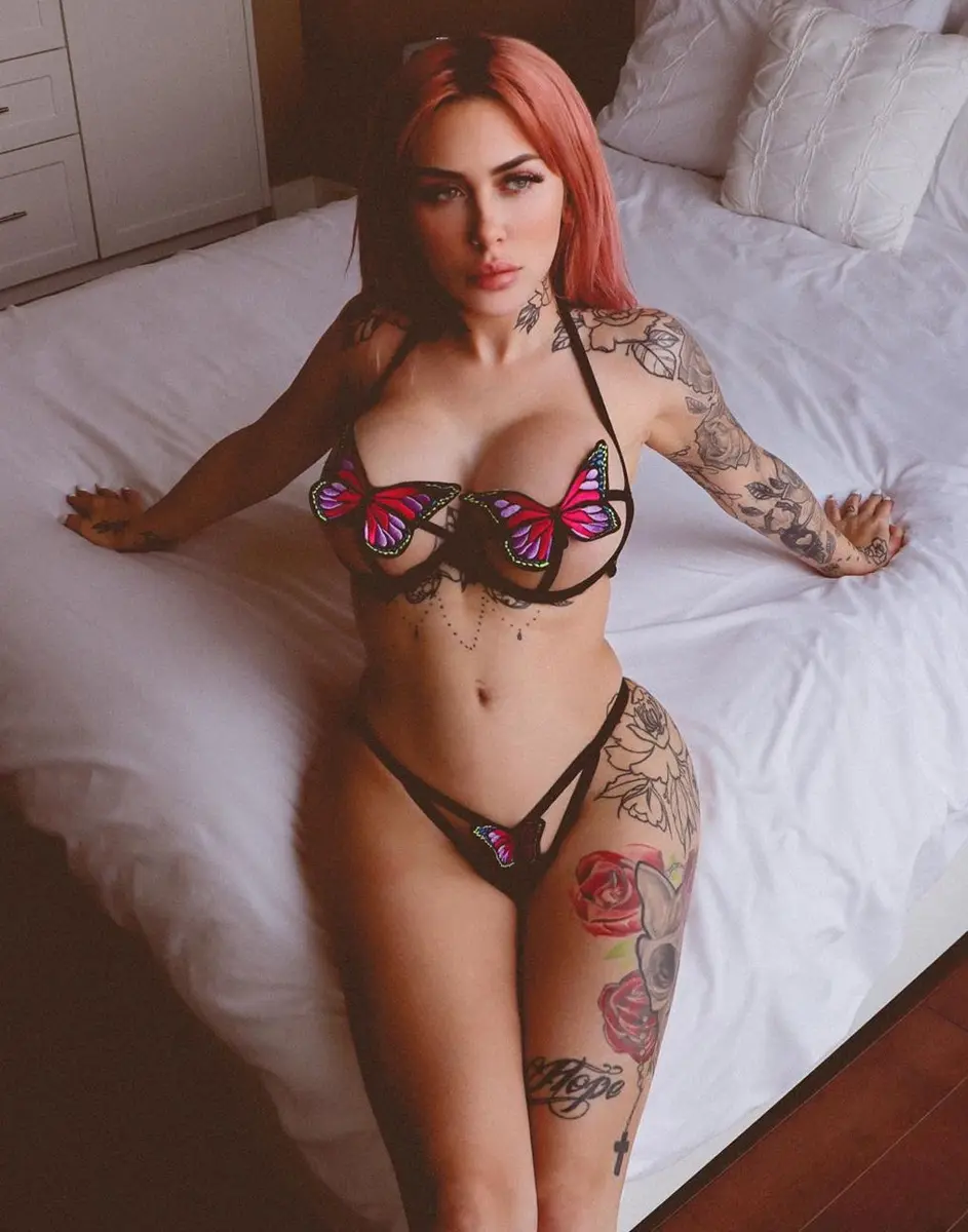 Louisa escort in Paris