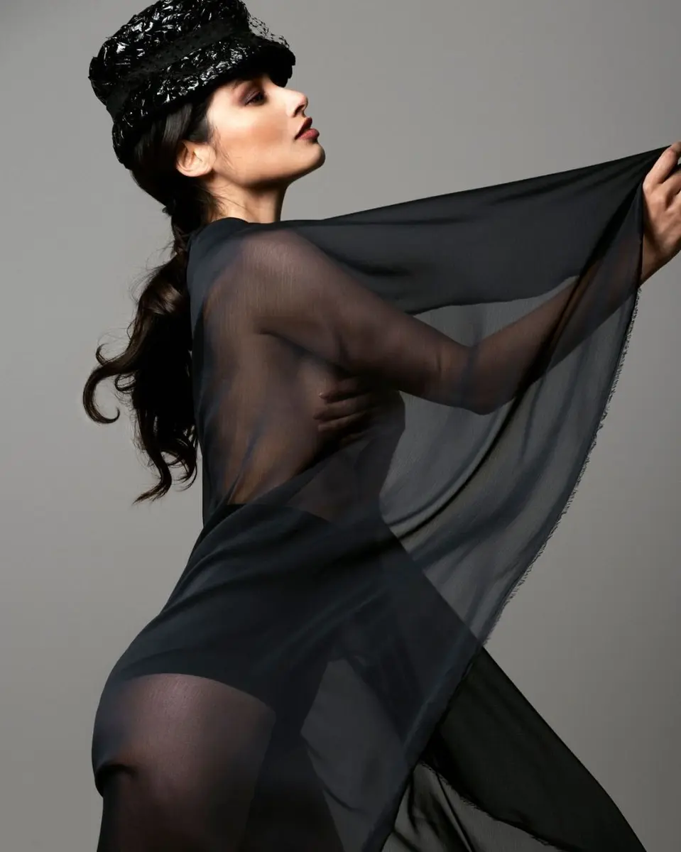 Luna escort in Paris