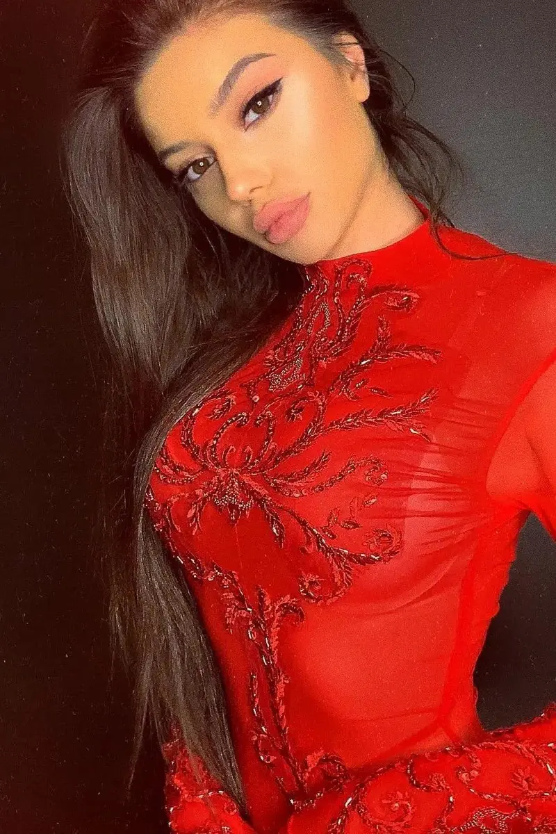 Marie escort in Paris