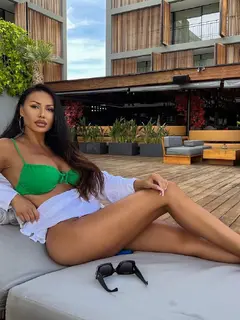 Marya escort in Paris