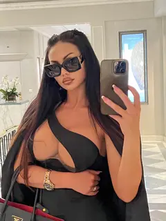 Marya escort in Paris