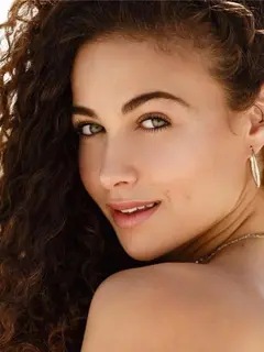 Nina escort in Paris