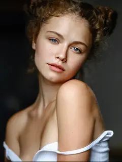 Ophelia escort in Paris