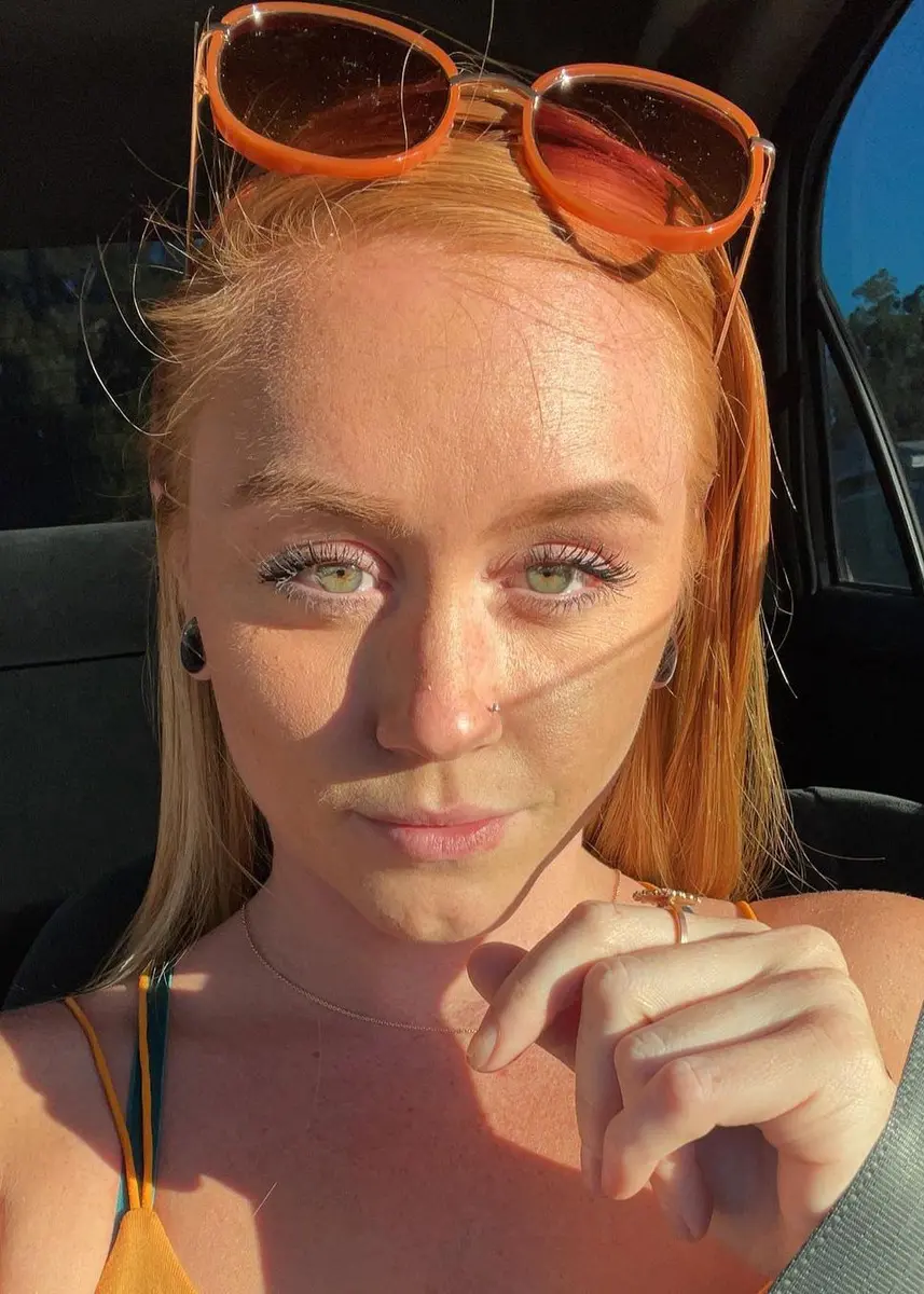 Shiella escort in Paris