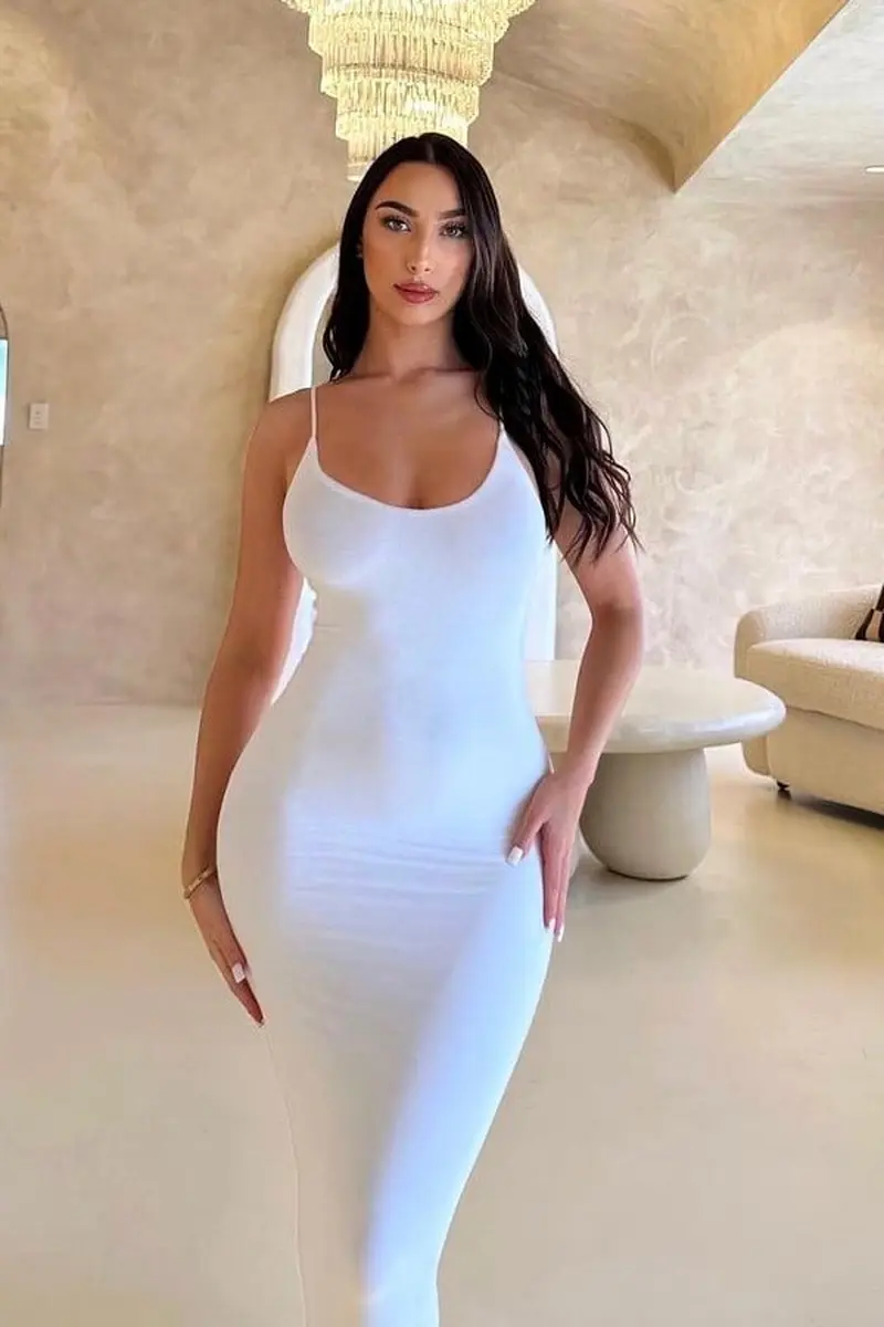 Ximena escort in Paris